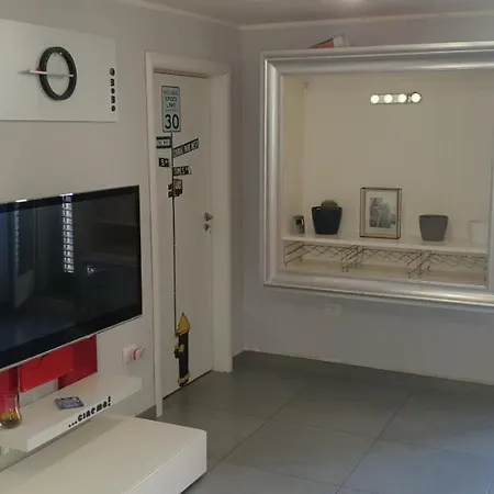 Metro Apartment Brindisi